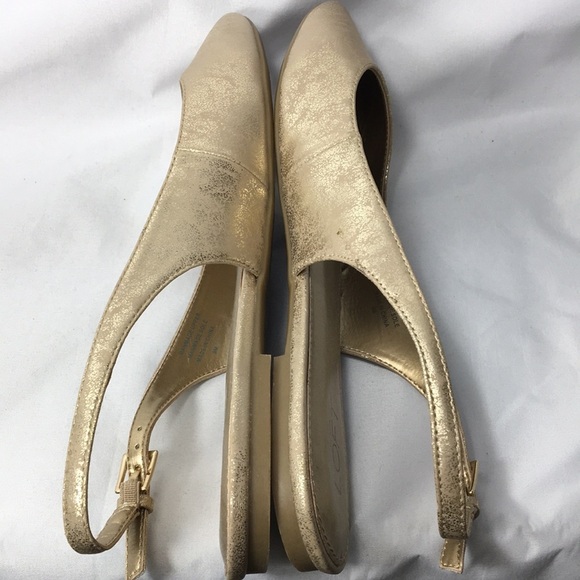 Loft Women’s Gold Flats with Straps Size 9 GREAT Condition - Picture 7 of 10